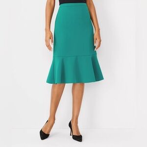 Ann Taylor Crepe Flounce Pencil Skirt -10